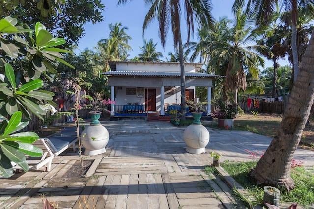 Hotel Oceanic White House Nilaveli Exterior foto